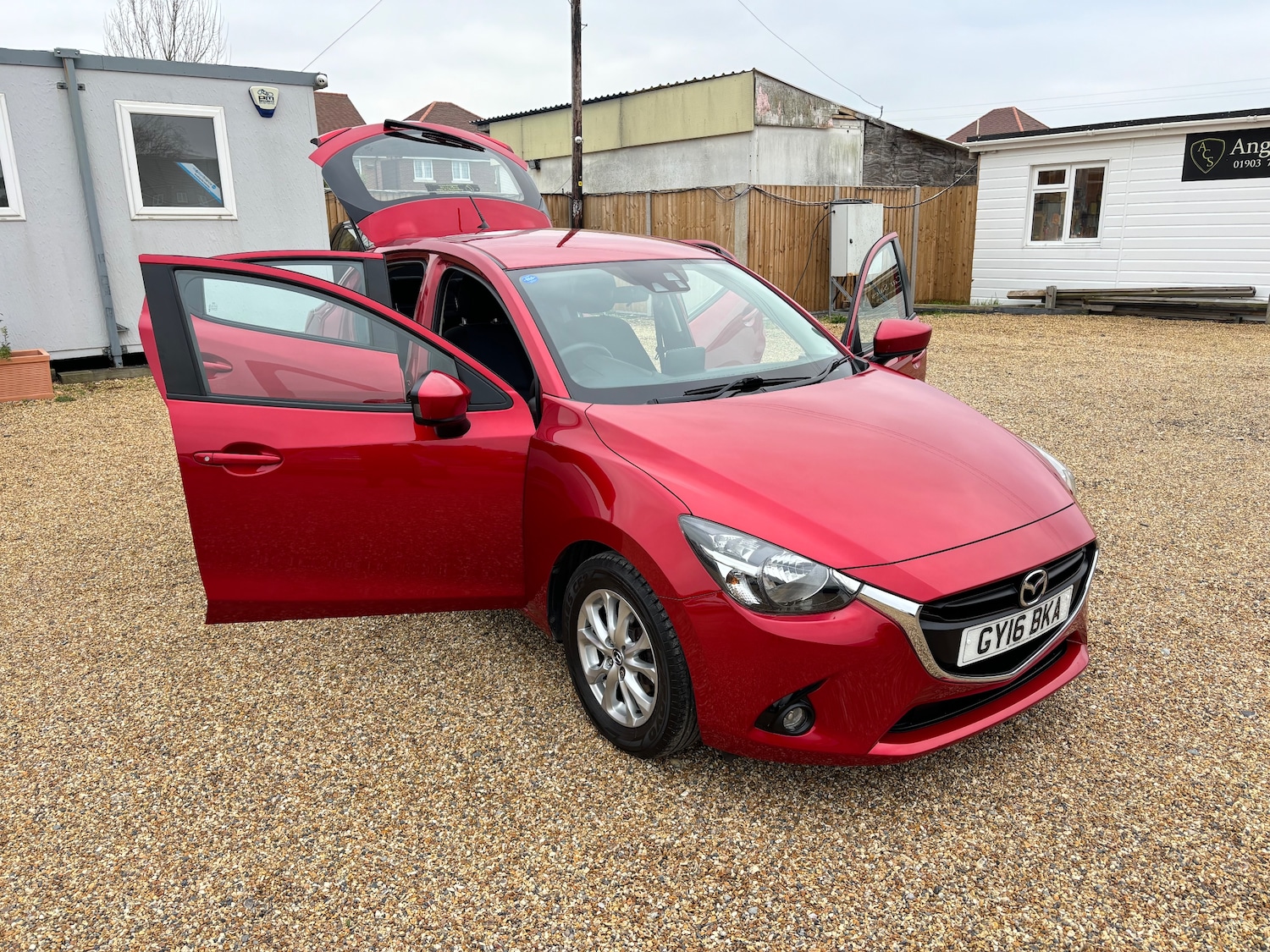 Used Mazda Mazda2 2016 for sale - 77026688: Photo 17