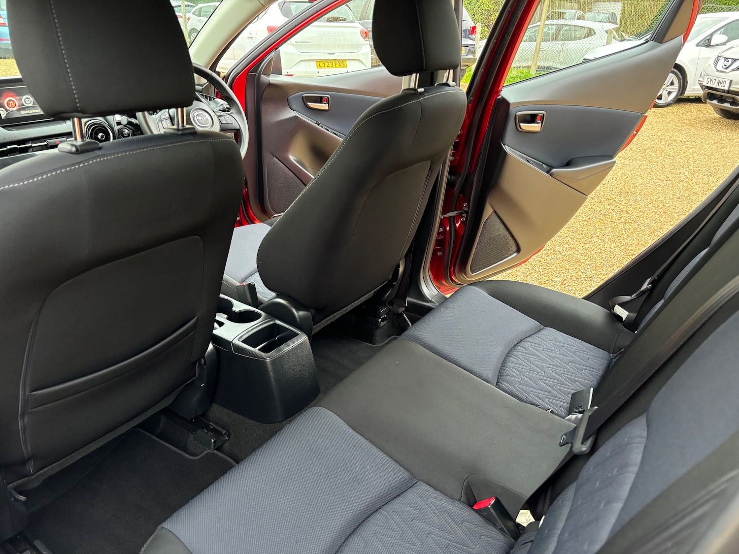 Used Mazda Mazda2 2016 for sale - 77026688: Photo 41