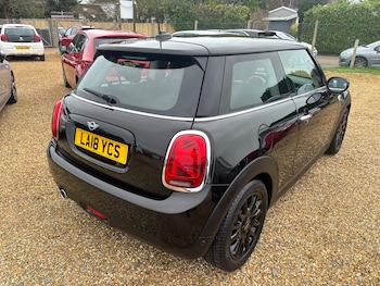 Used MINI Hatch 2018 for sale - 77457932: Photo