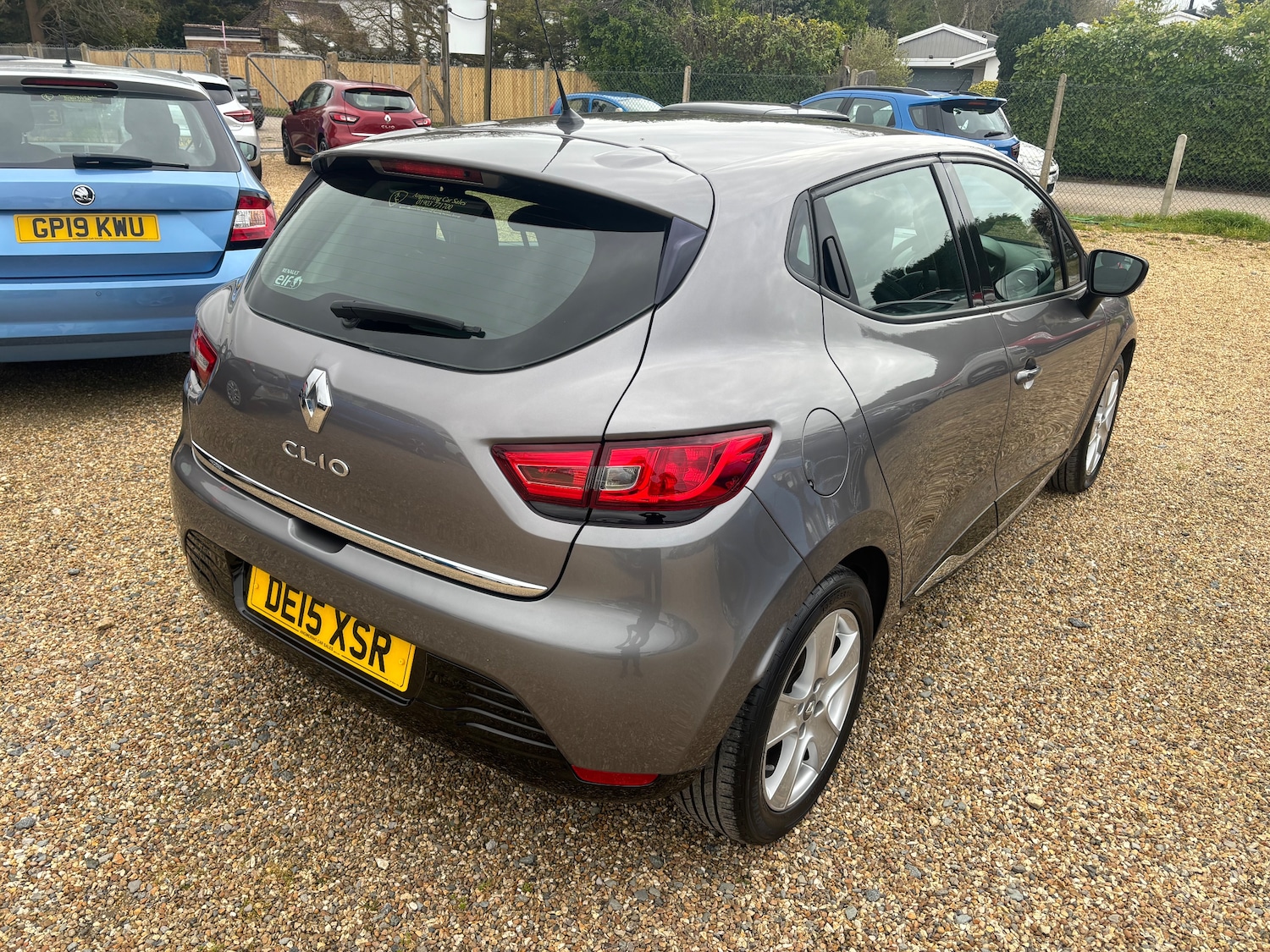 Used Renault Clio 2015 for sale - 78074848: Photo 2