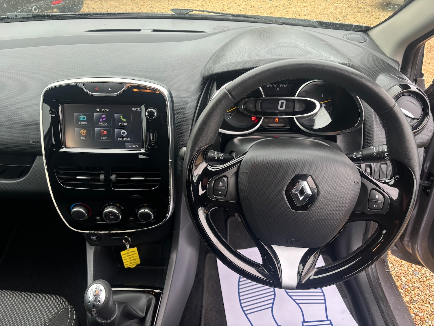 Used Renault Clio 2015 for sale - 78074848: Photo 26