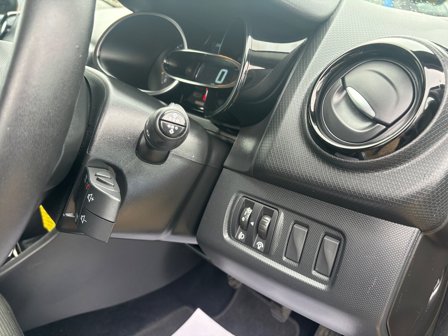 Used Renault Clio 2015 for sale - 78074848: Photo 27