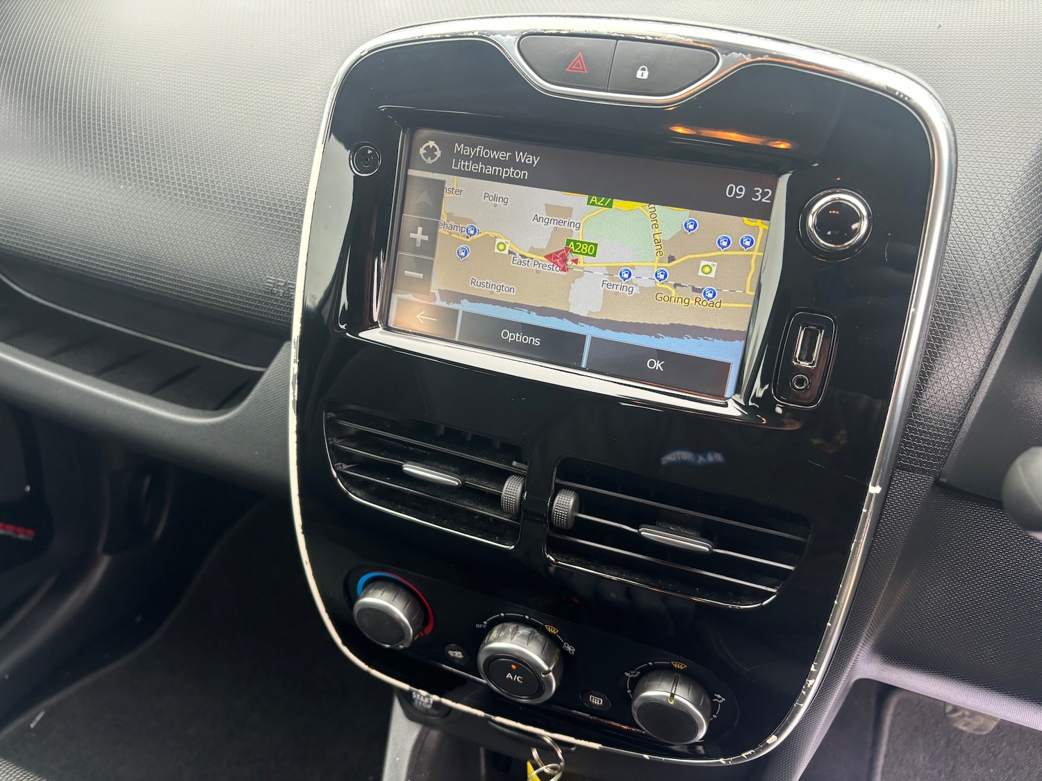 Used Renault Clio 2015 for sale - 78074848: Photo 31