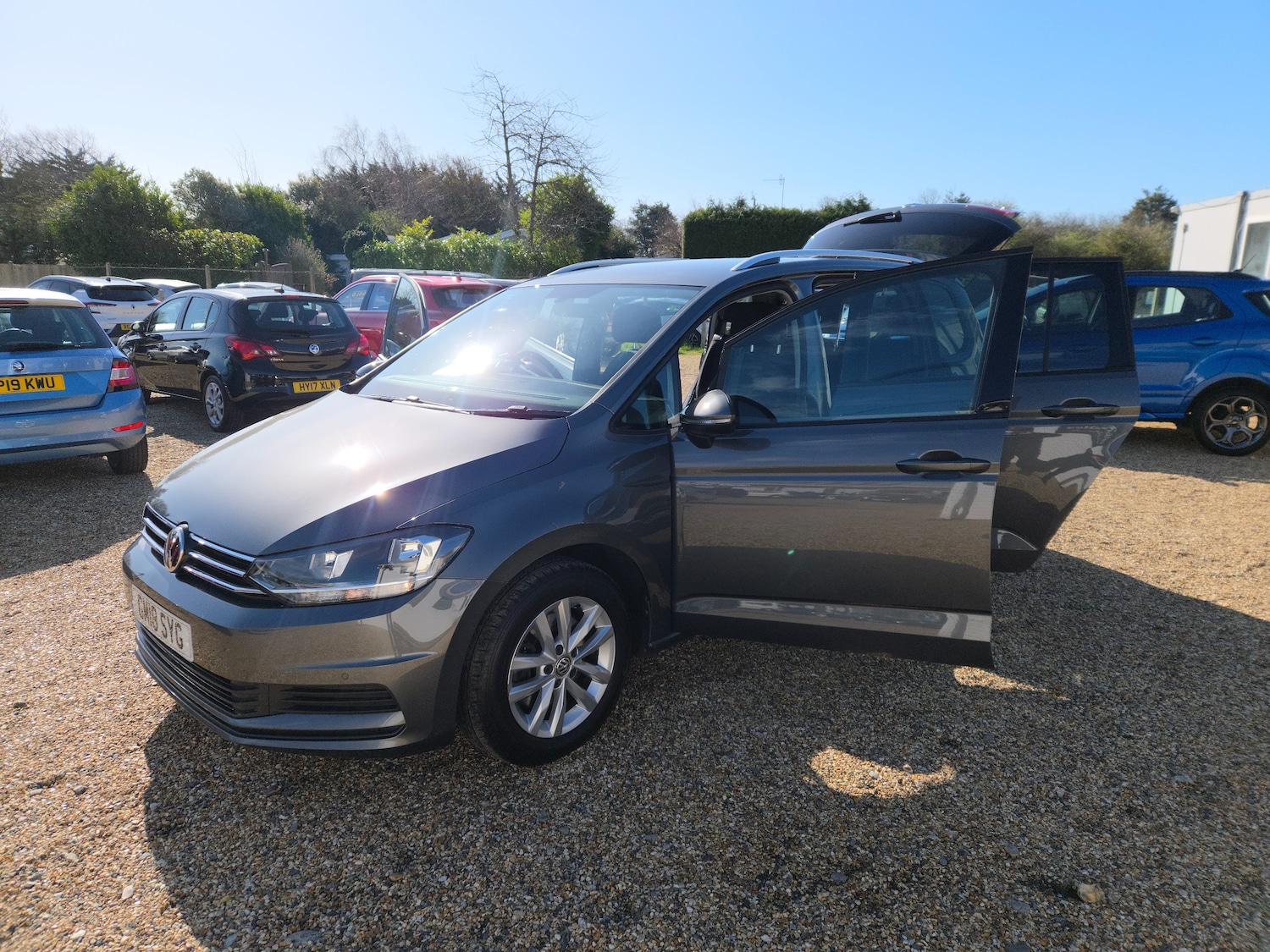 Used Volkswagen Touran 2018 for sale - 77890574: Photo 14