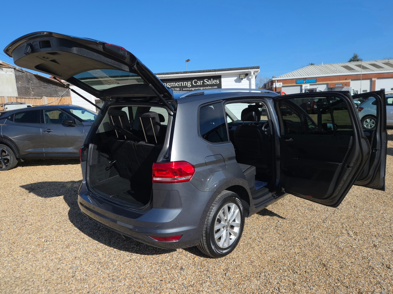 Used Volkswagen Touran 2018 for sale - 77890574: Photo 16