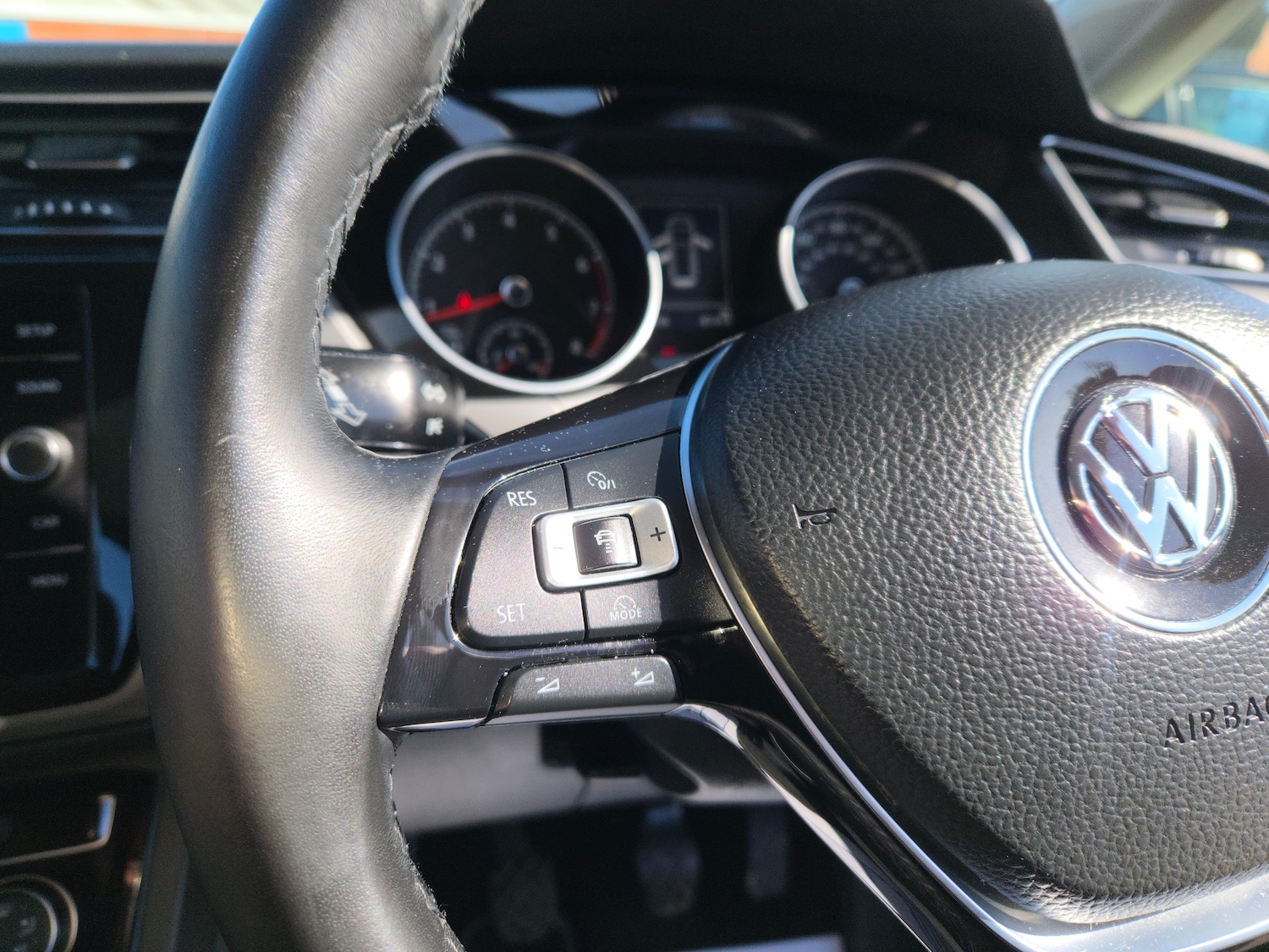 Used Volkswagen Touran 2018 for sale - 77890574: Photo 20