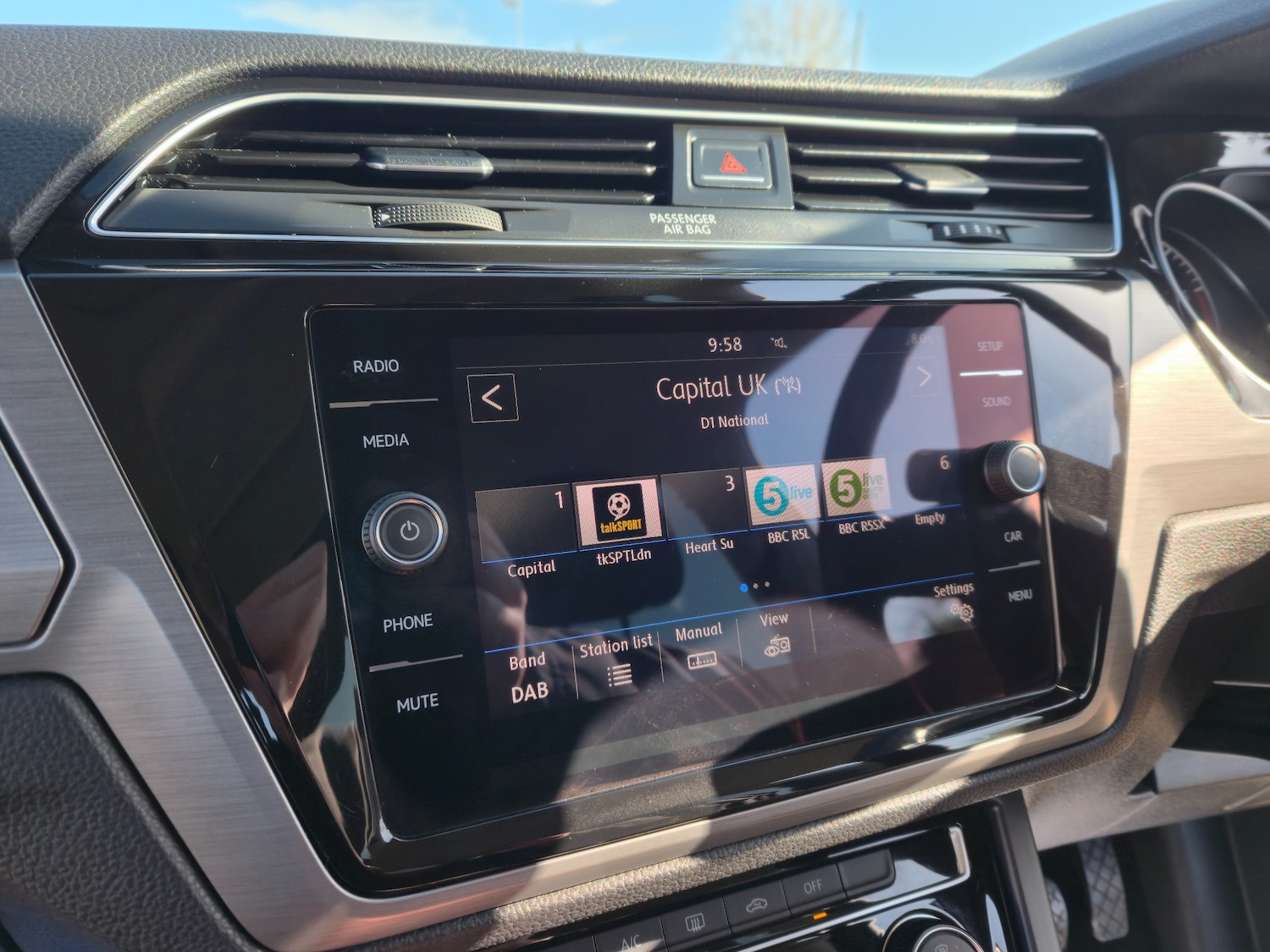 Used Volkswagen Touran 2018 for sale - 77890574: Photo 24