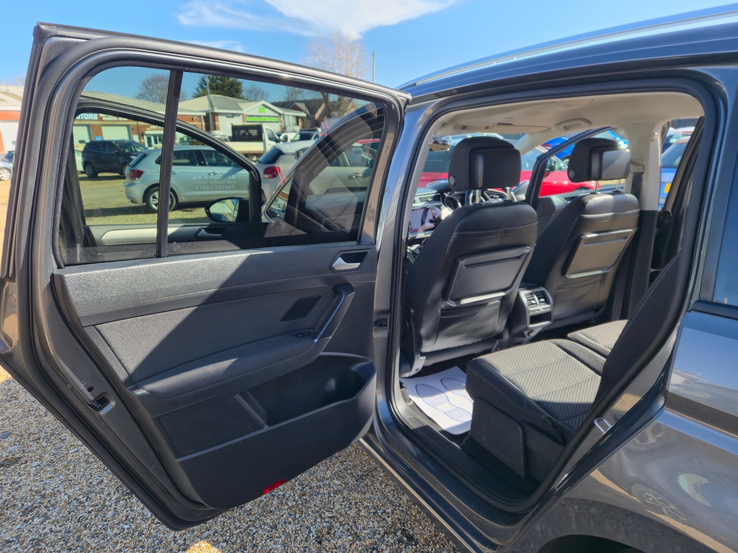 Used Volkswagen Touran 2018 for sale - 77890574: Photo 41