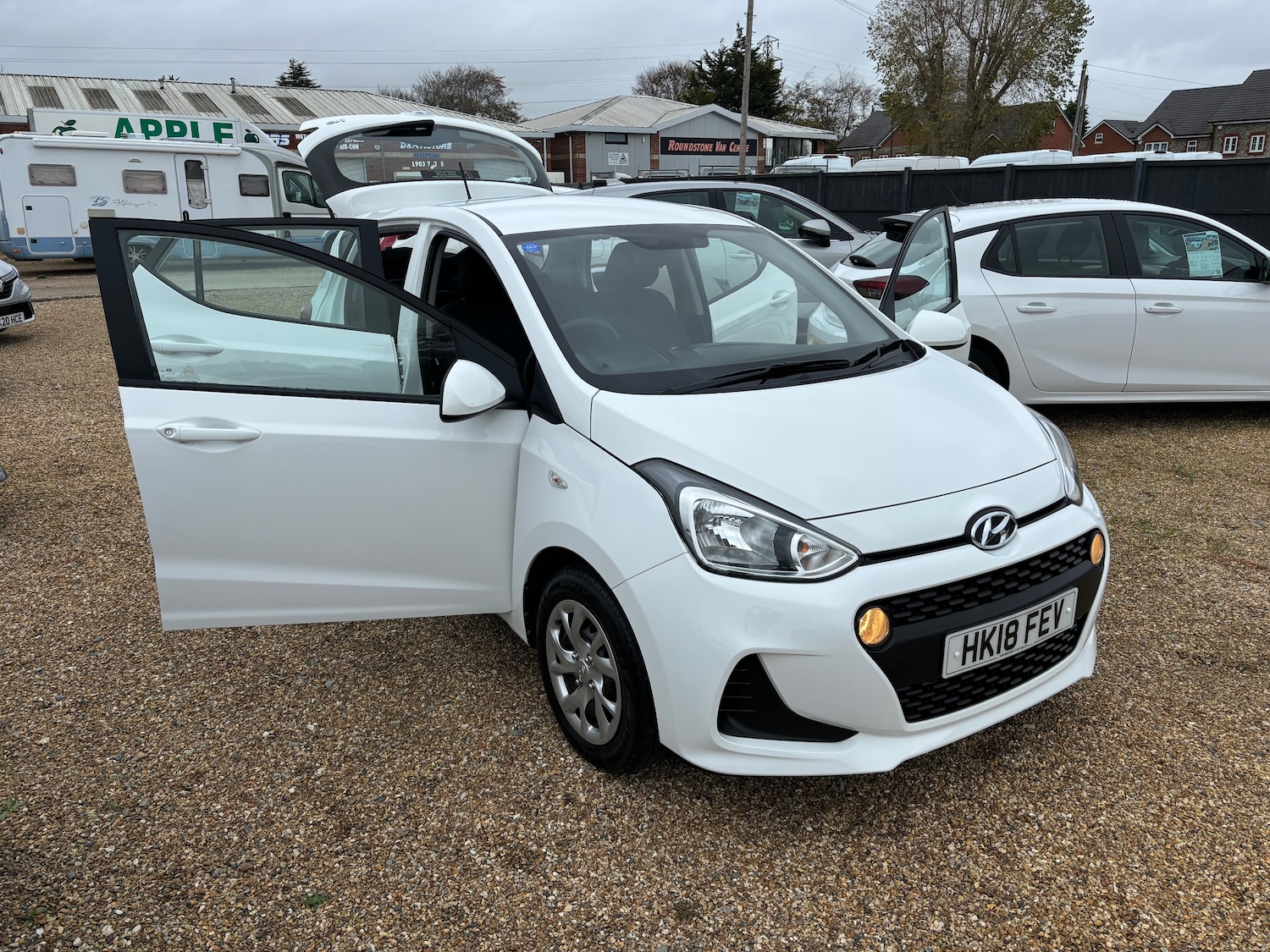 Used Hyundai i10 2018 for sale - 76357780: Photo 11