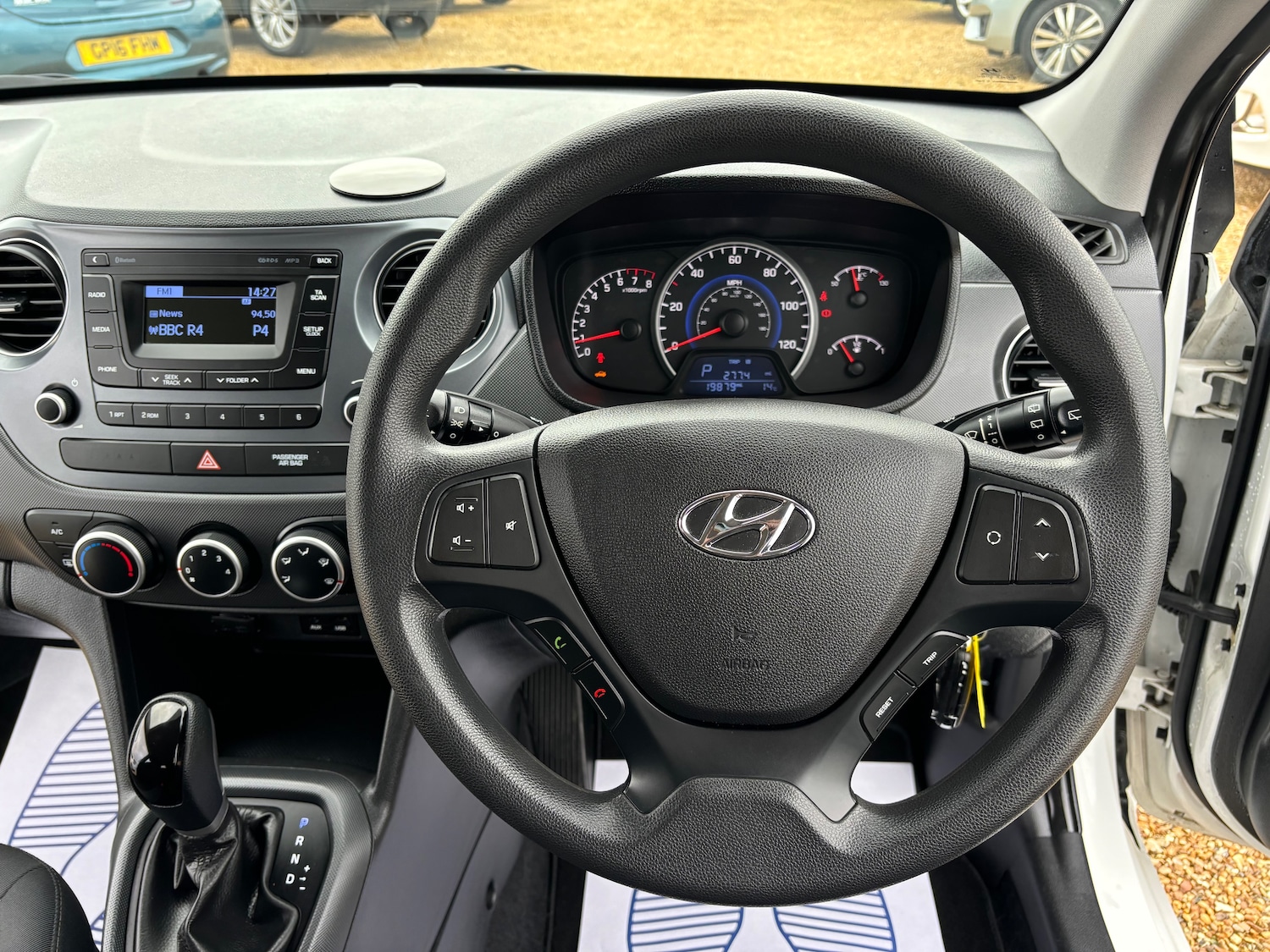 Used Hyundai i10 2018 for sale - 76357780: Photo 21
