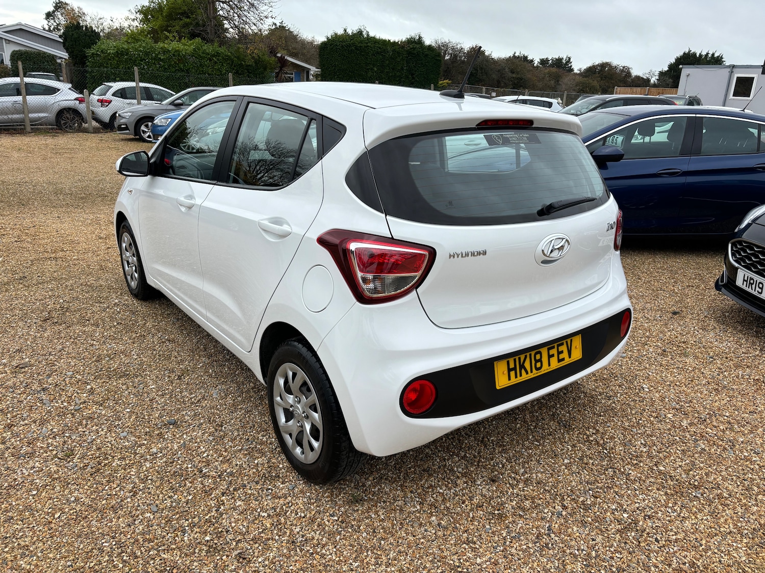 Used Hyundai i10 2018 for sale - 76357780: Photo 4