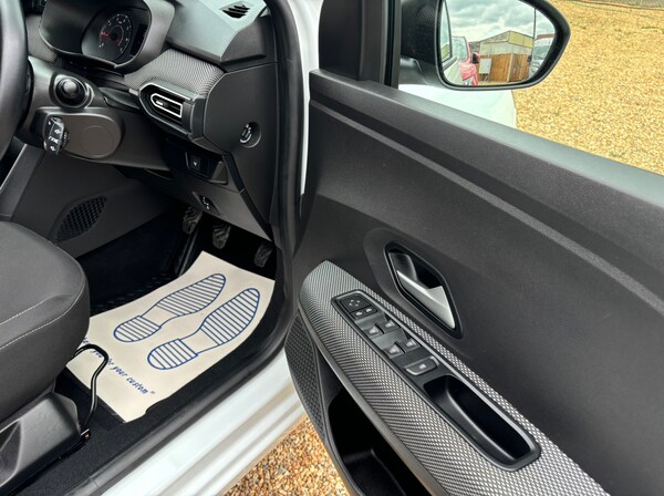 Used Dacia Sandero 2023 for sale - 75385634: Photo 15