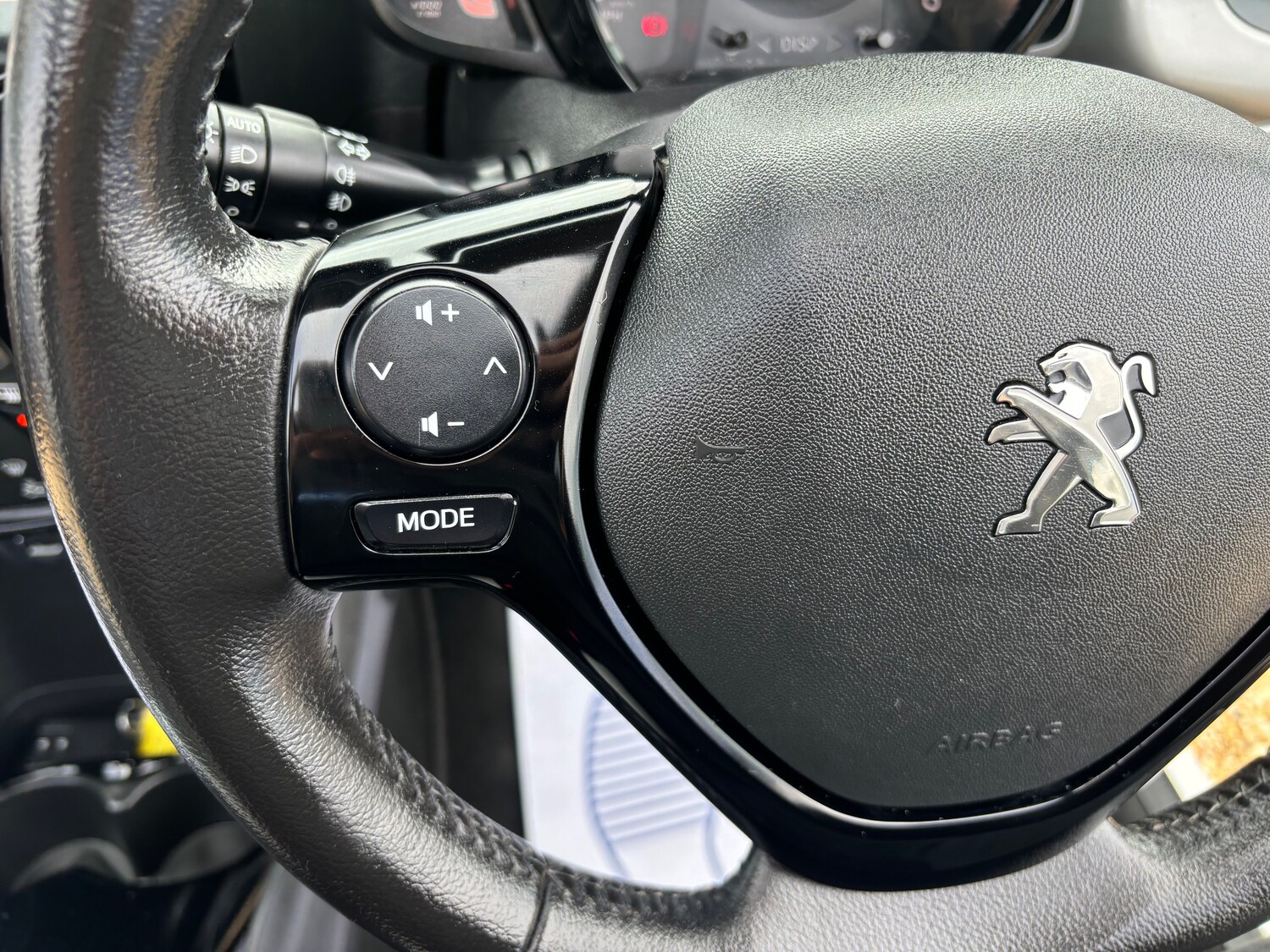 Used Peugeot 108 2016 for sale - 76187023: Photo 25