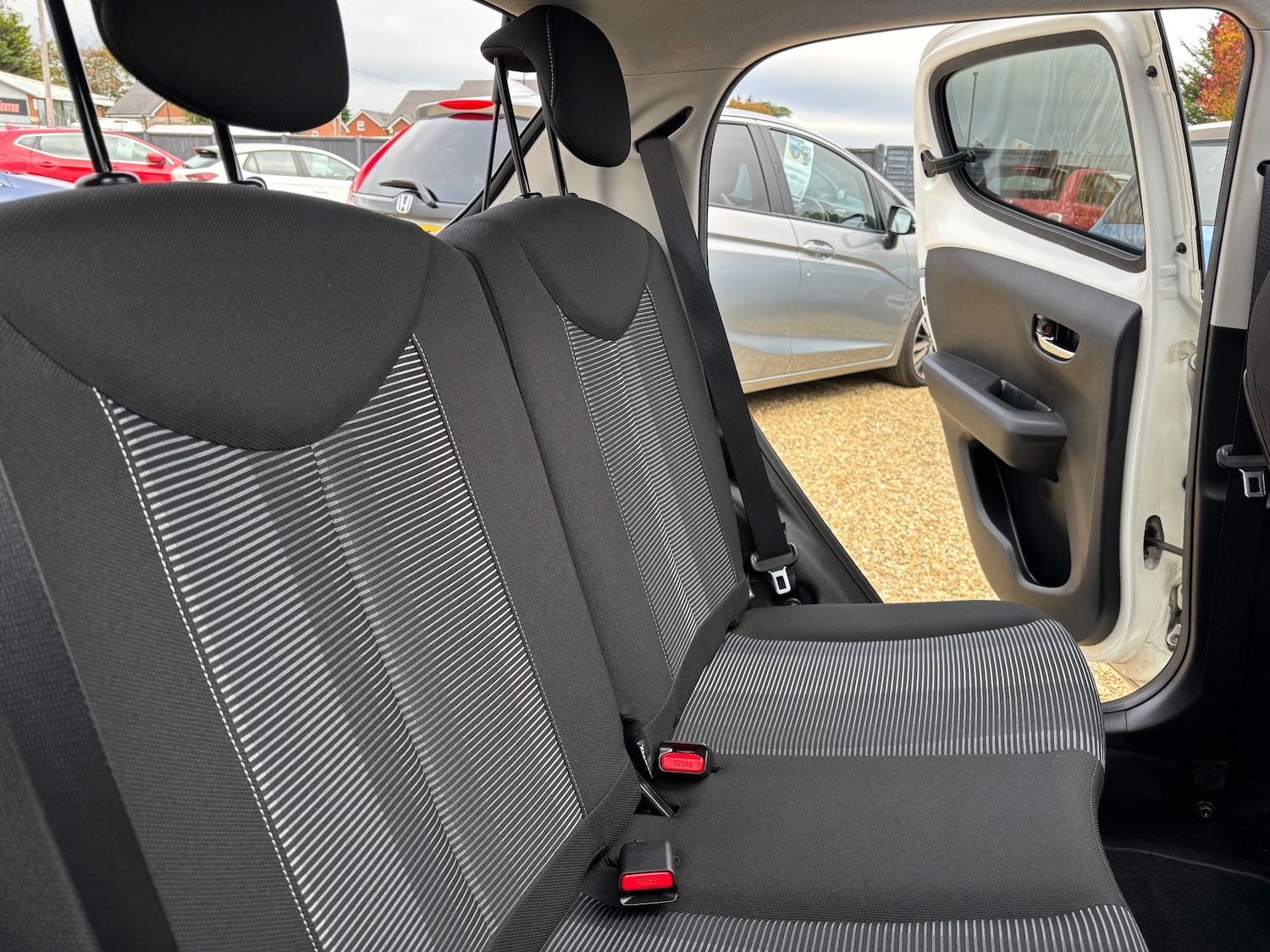 Used Peugeot 108 2016 for sale - 76187023: Photo 29