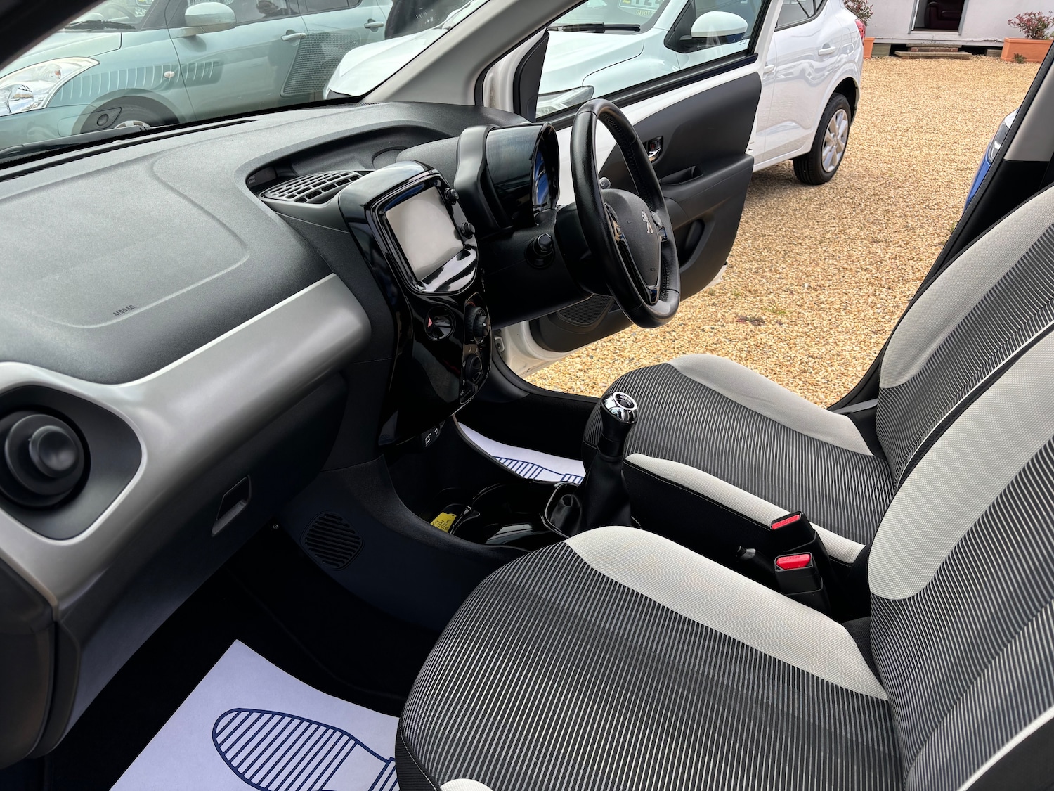 Used Peugeot 108 2016 for sale - 76187023: Photo 31