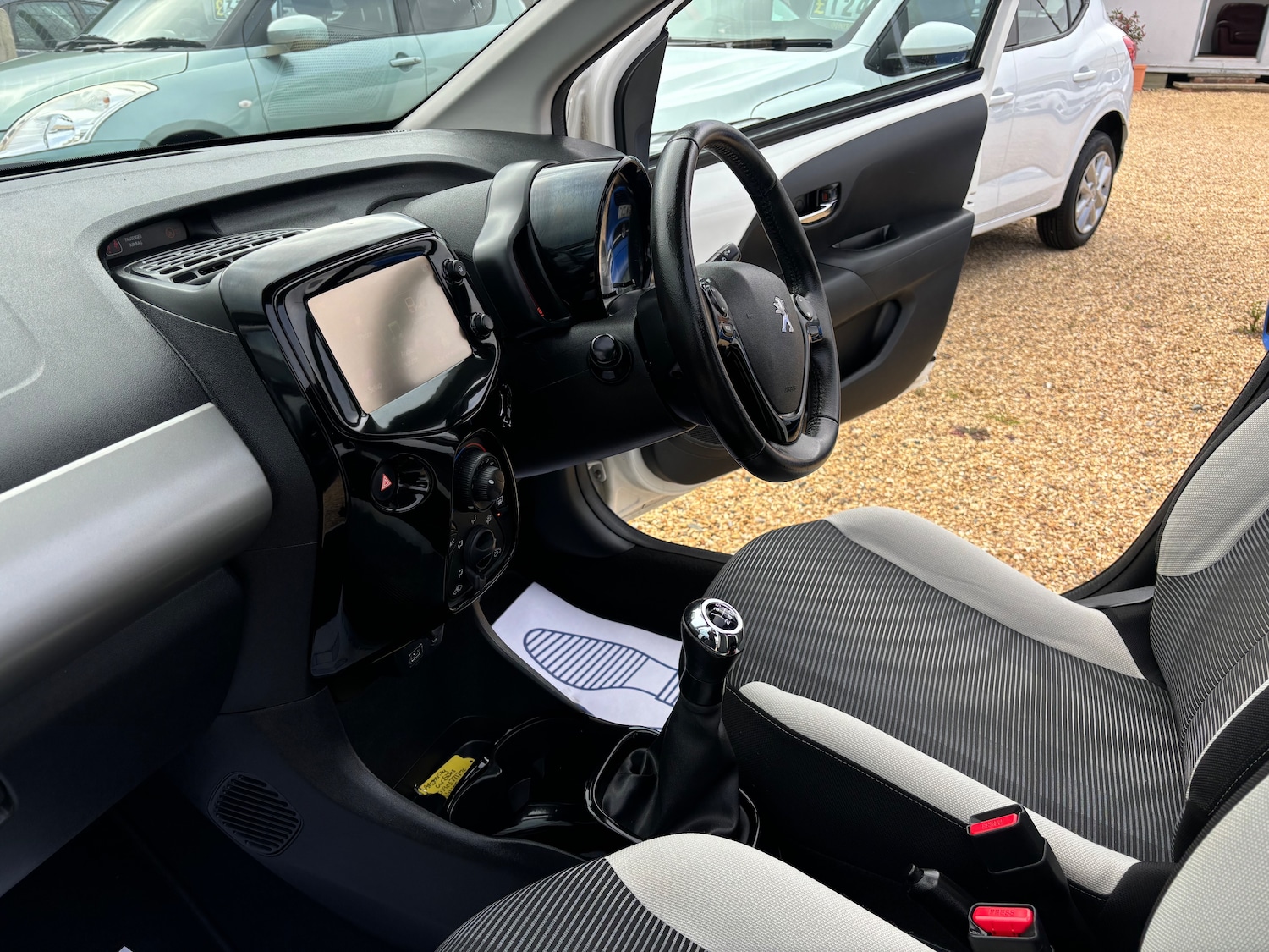 Used Peugeot 108 2016 for sale - 76187023: Photo 33