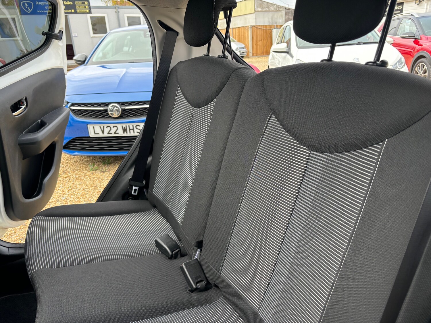Used Peugeot 108 2016 for sale - 76187023: Photo 37