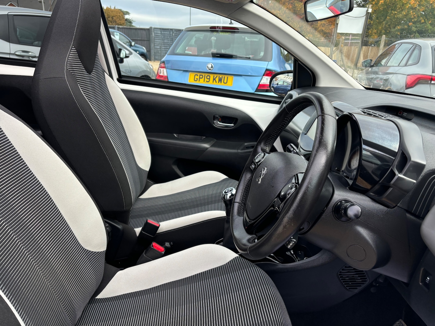Used Peugeot 108 2016 for sale - 76187023: Photo 6