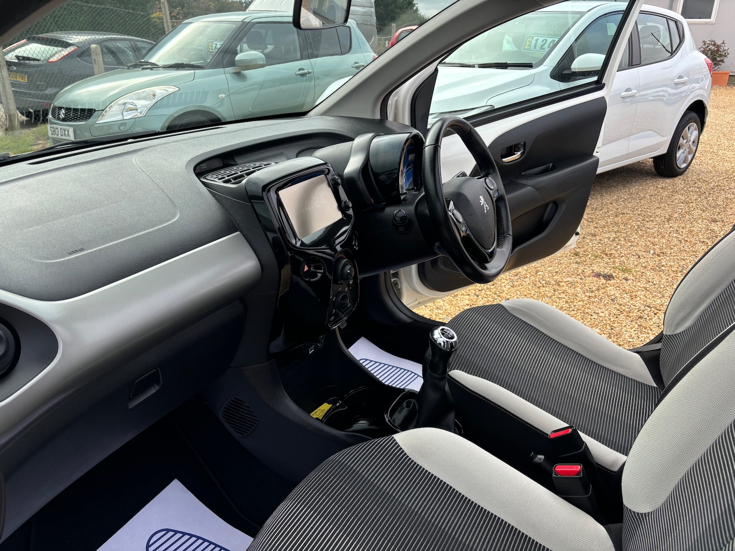 Used Peugeot 108 2016 for sale - 76187023: Photo 8
