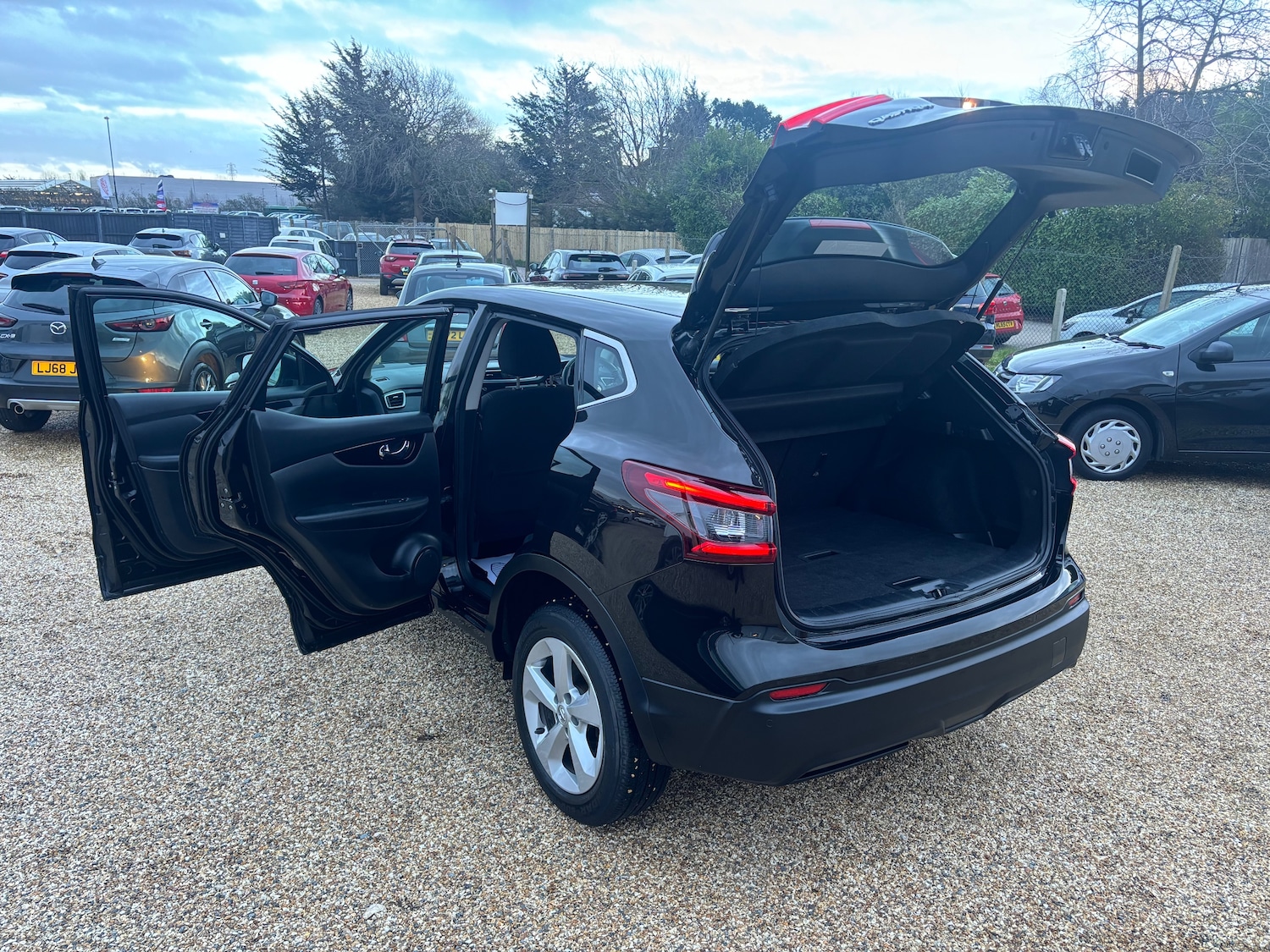 Used Nissan Qashqai 2018 for sale - 77301648: Photo 14