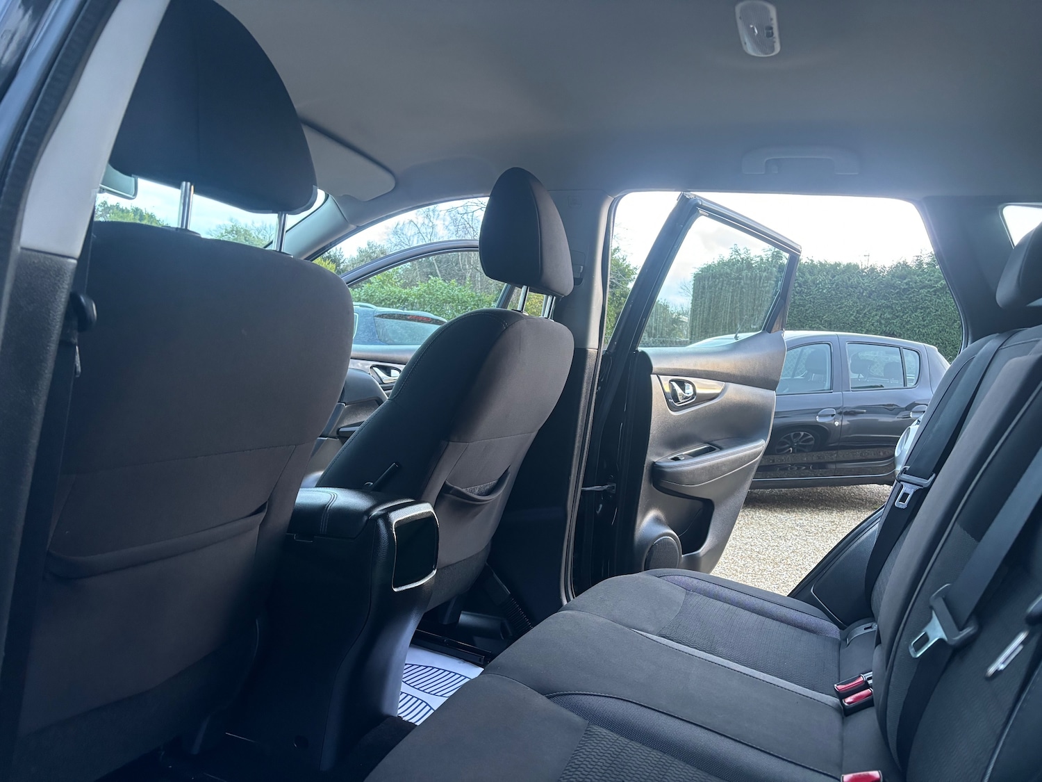 Used Nissan Qashqai 2018 for sale - 77301648: Photo 32