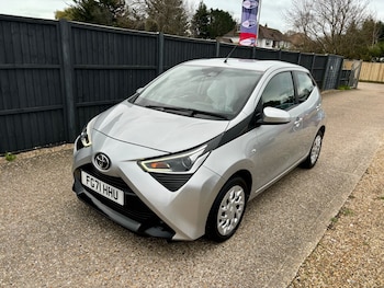 2021 (71) - 1.0 VVT-i x-play Hatchback 5dr Petrol Manual Euro 6 (s/s) (71 ps)