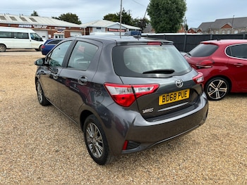 Used Toyota Yaris 2018 for sale - 75343746: Photo