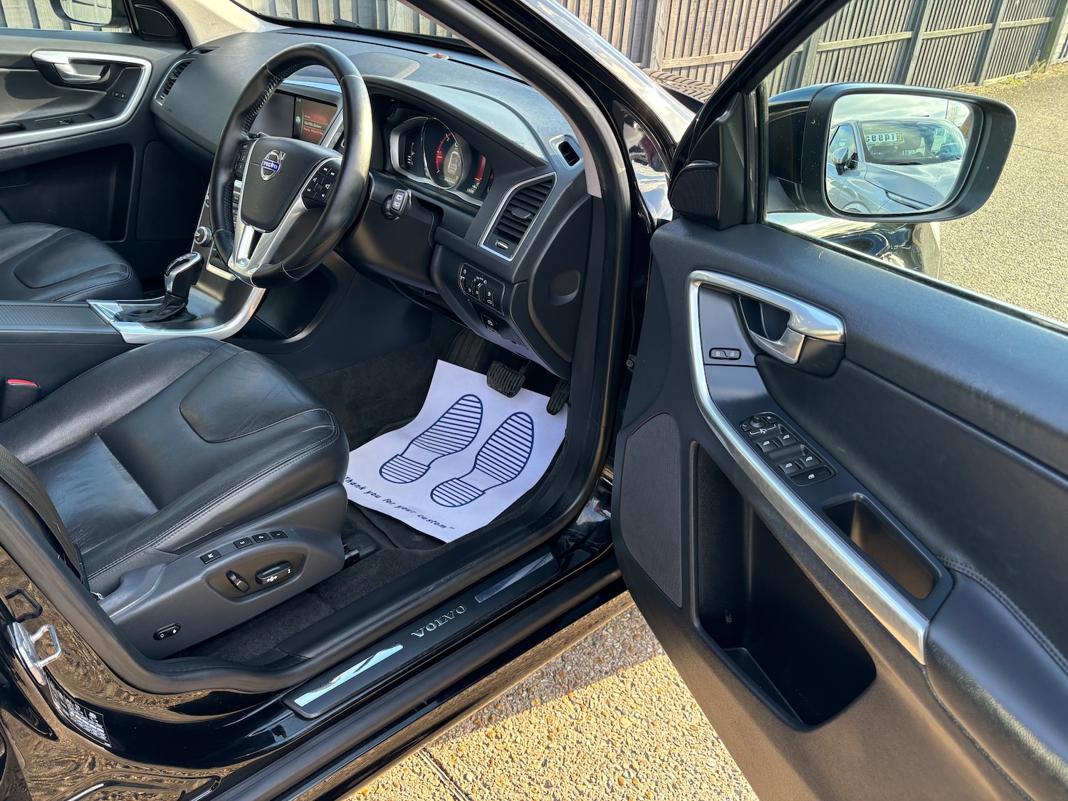 Used Volvo XC60 2014 for sale - 76508894: Photo 14