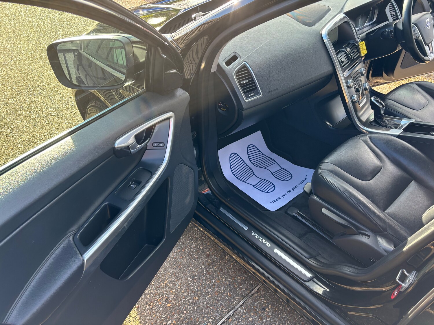 Used Volvo XC60 2014 for sale - 76508894: Photo 30