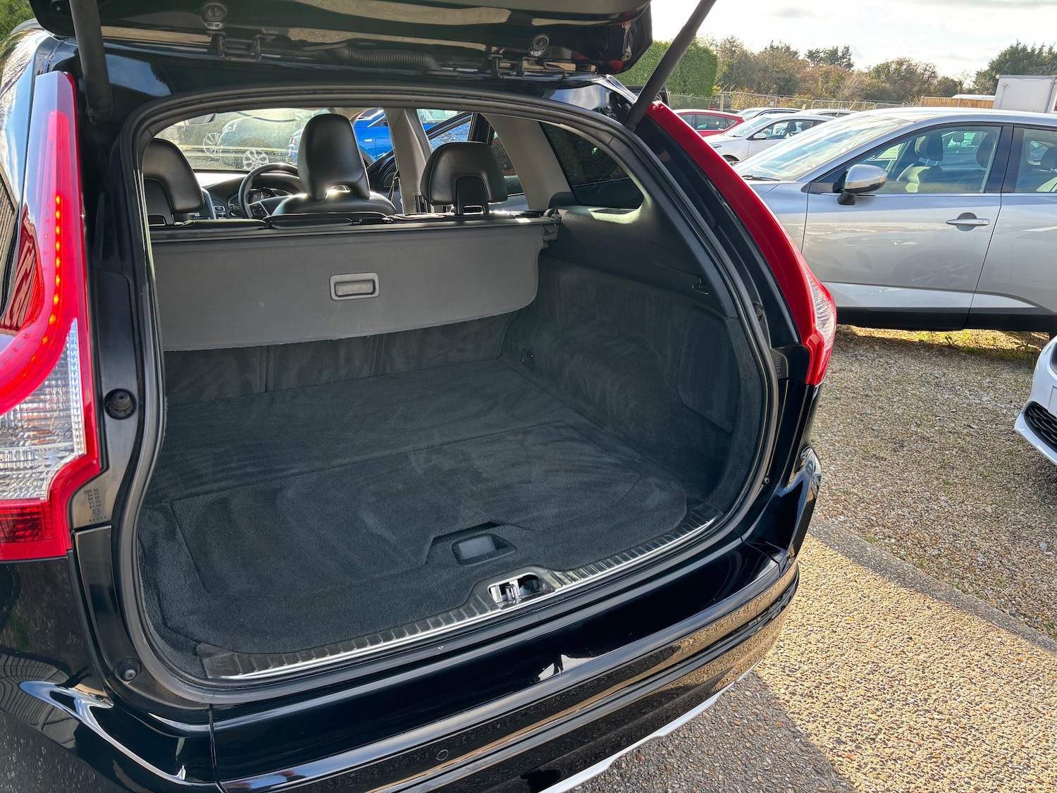 Used Volvo XC60 2014 for sale - 76508894: Photo 42