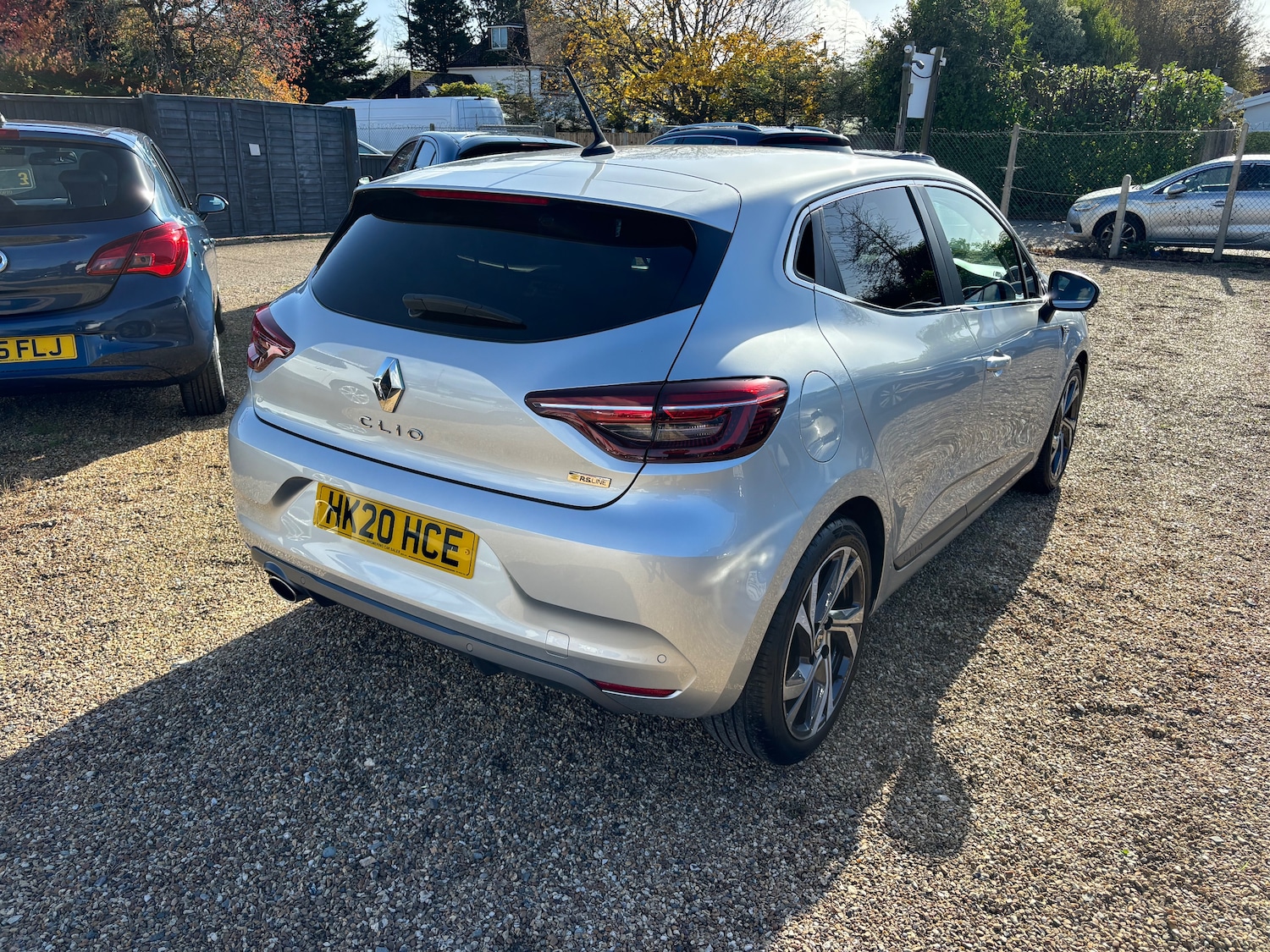 Used Renault Clio 2020 for sale - 76351407: Photo 2