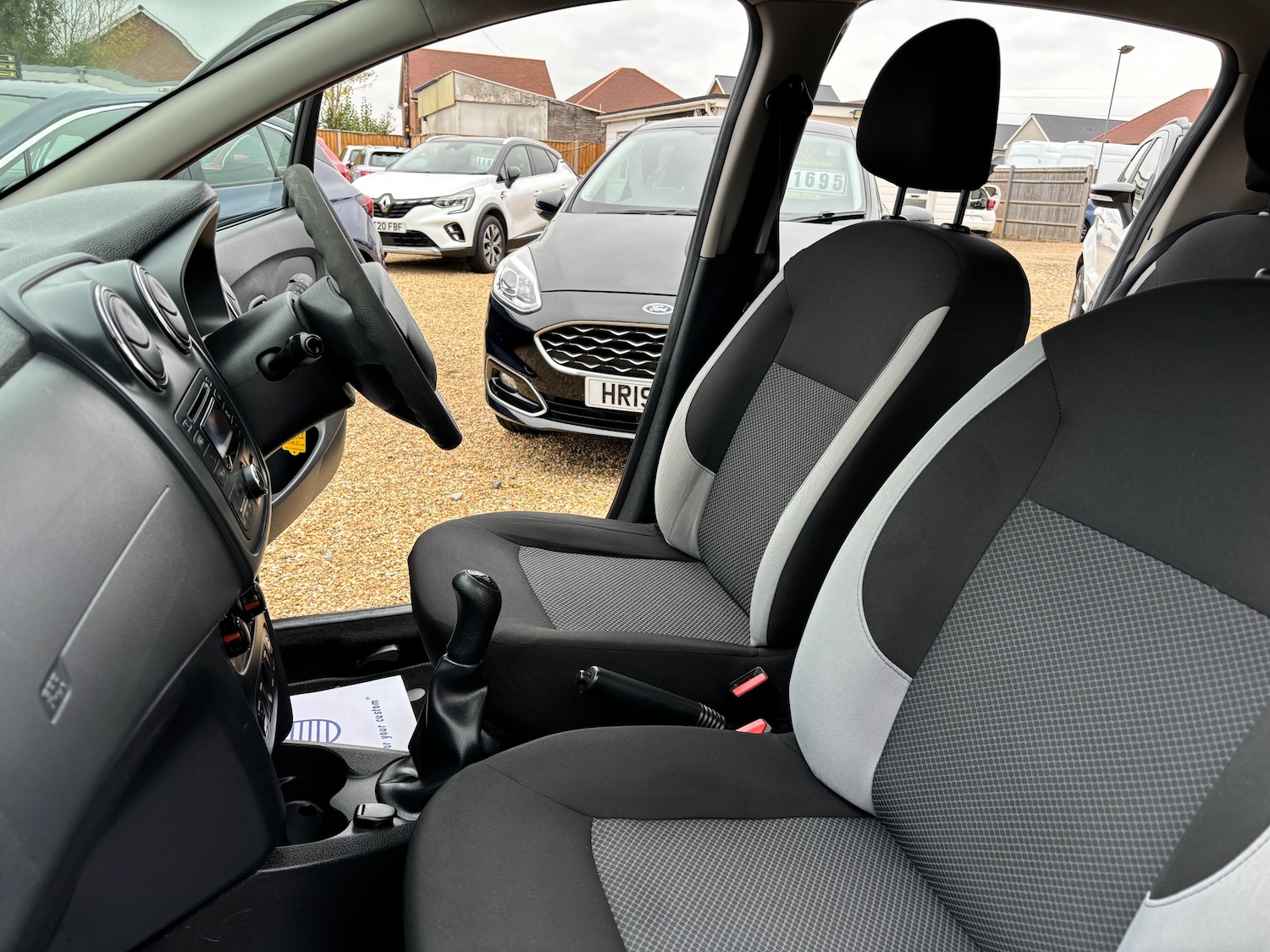 Used Dacia Sandero 2015 for sale - 76165169: Photo 10