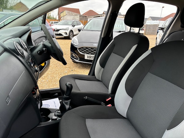 Used Dacia Sandero 2015 for sale - 76165169: Photo 10