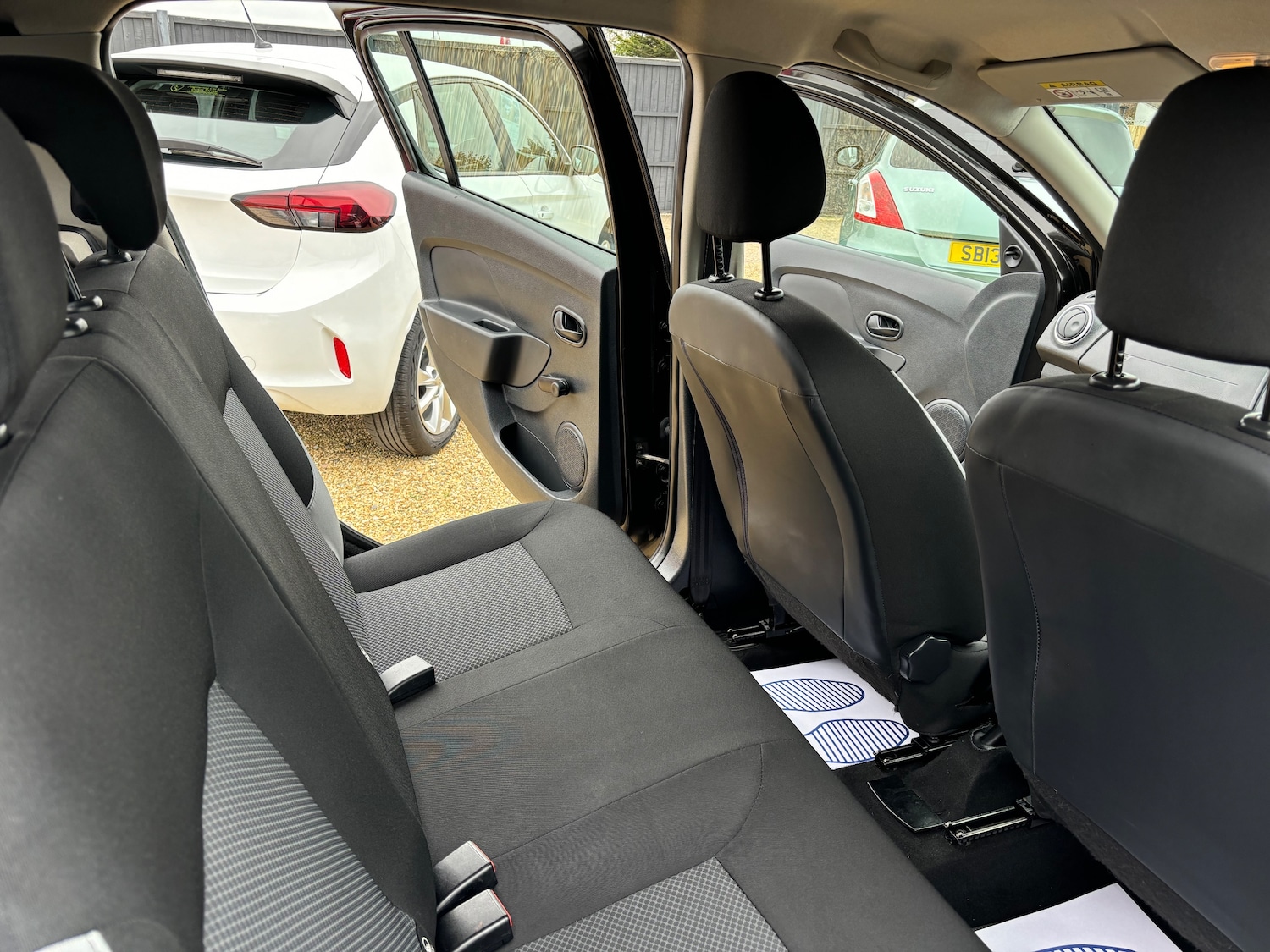 Used Dacia Sandero 2015 for sale - 76165169: Photo 17