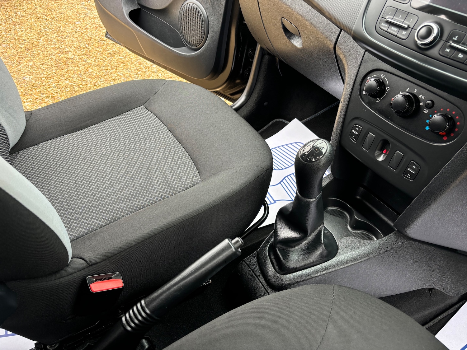 Used Dacia Sandero 2015 for sale - 76165169: Photo 19