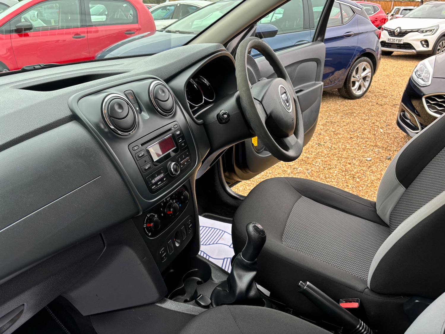 Used Dacia Sandero 2015 for sale - 76165169: Photo 27