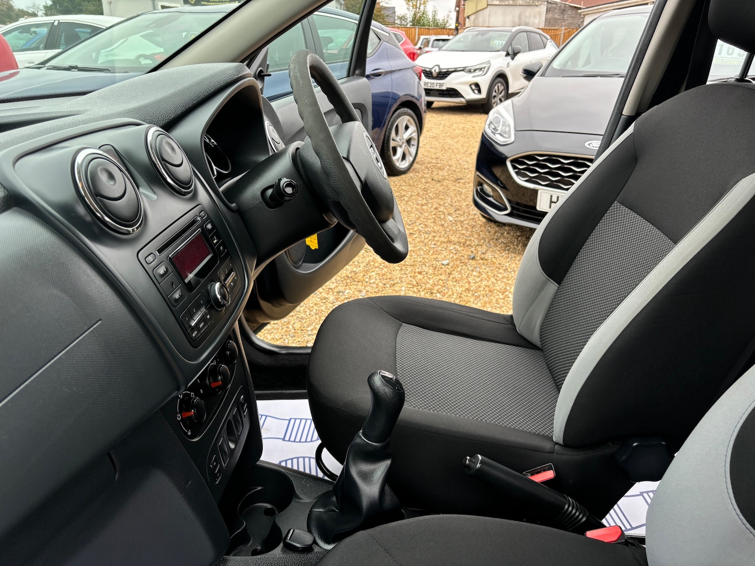 Used Dacia Sandero 2015 for sale - 76165169: Photo 28