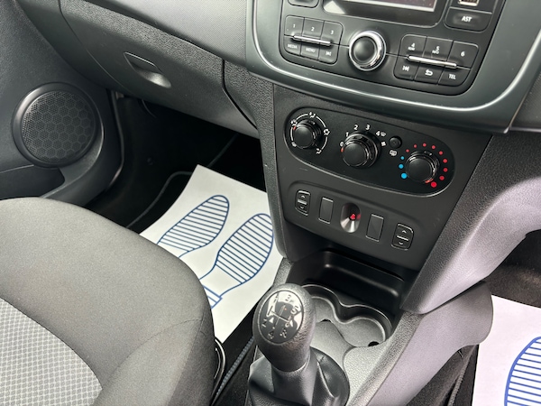 Used Dacia Sandero 2015 for sale - 76165169: Photo 6