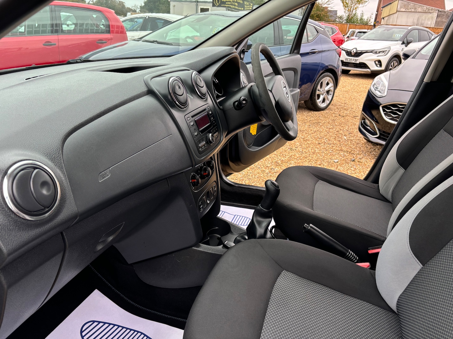 Used Dacia Sandero 2015 for sale - 76165169: Photo 7