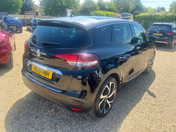 Used Renault Scenic 2018 for sale - 78563969: Photo