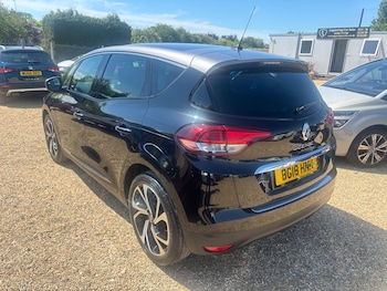Used Renault Scenic 2018 for sale - 78563969: Photo