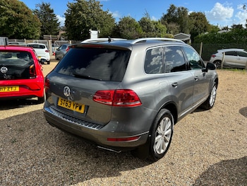 Used Volkswagen Touareg 2013 for sale - 75897878: Photo