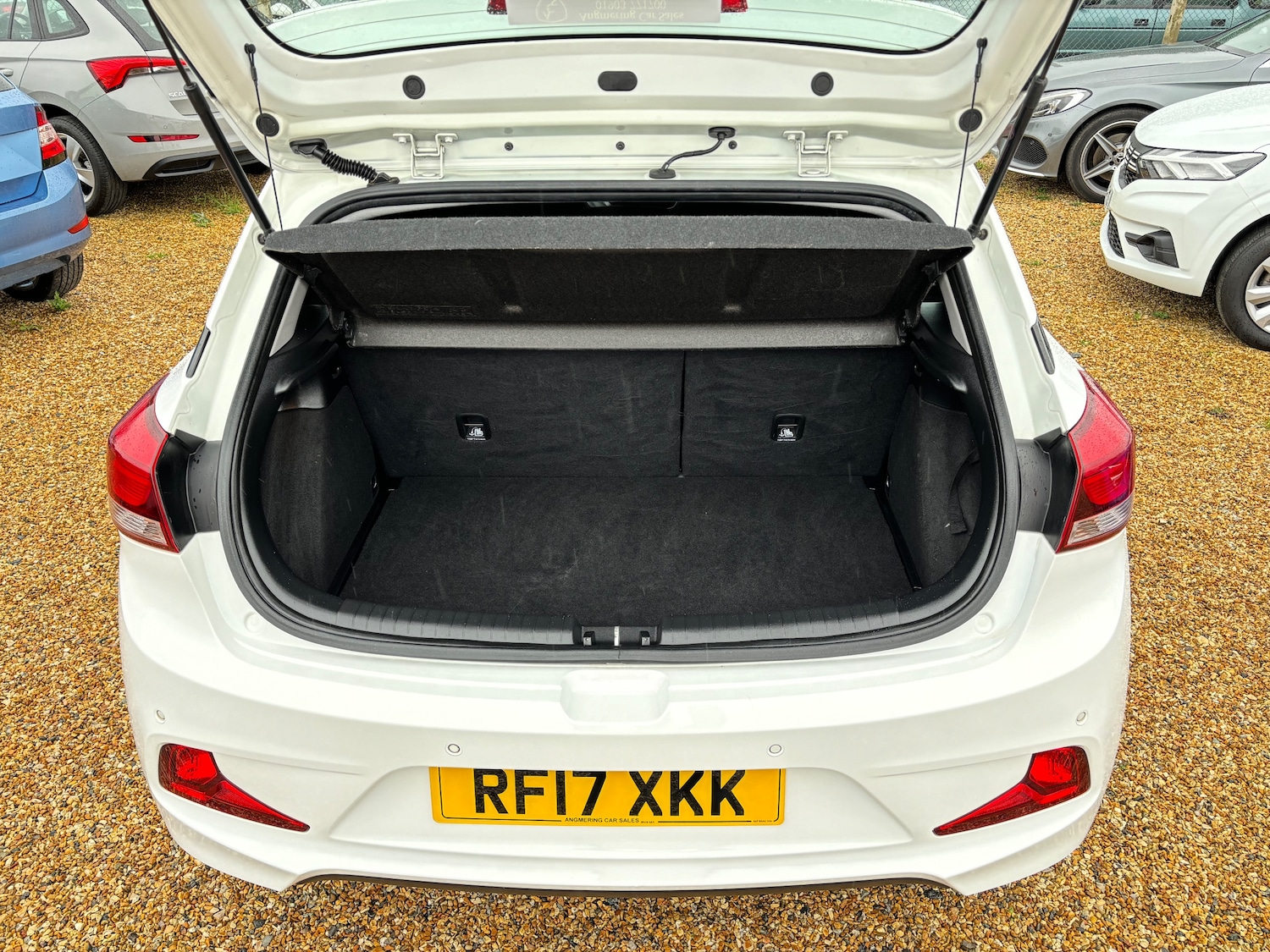 Used Hyundai i20 2017 for sale - 76341045: Photo 30