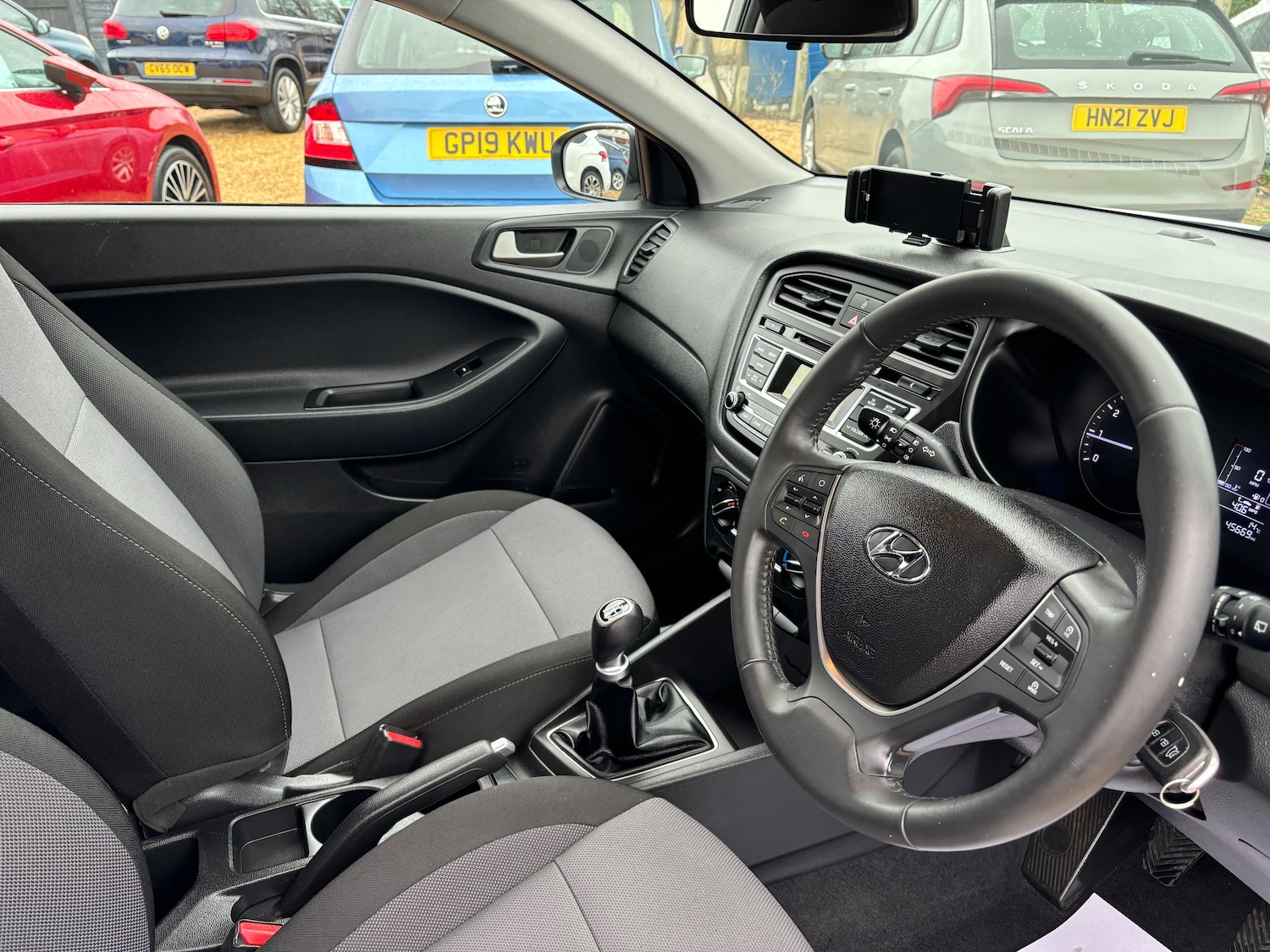 Used Hyundai i20 2017 for sale - 76341045: Photo 5
