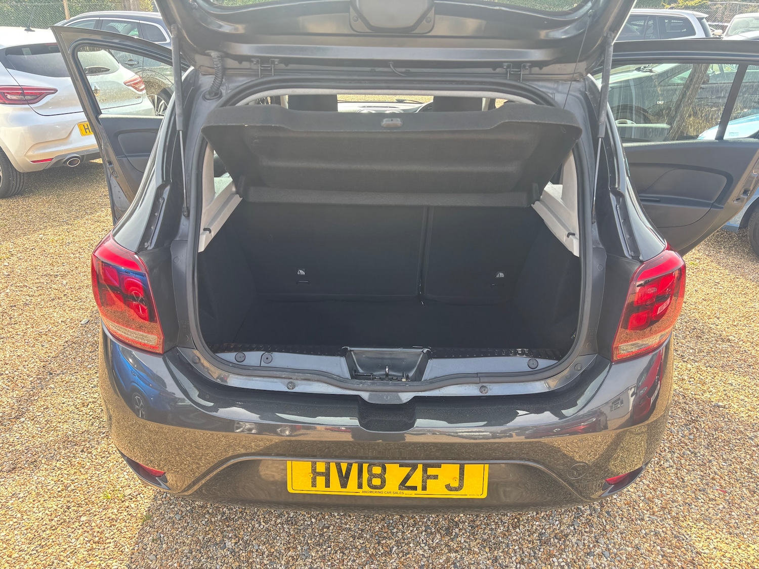 Used Dacia Sandero 2018 for sale - 77971831: Photo 27