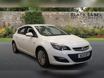 2015 - 1.6 i Excite 5-Door