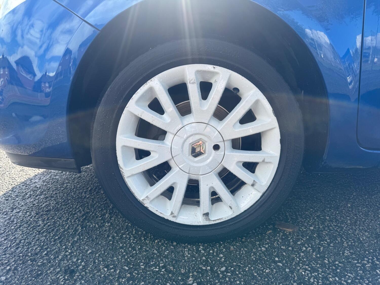 Used Renault Clio 2010 for sale - 75836227: Photo 9