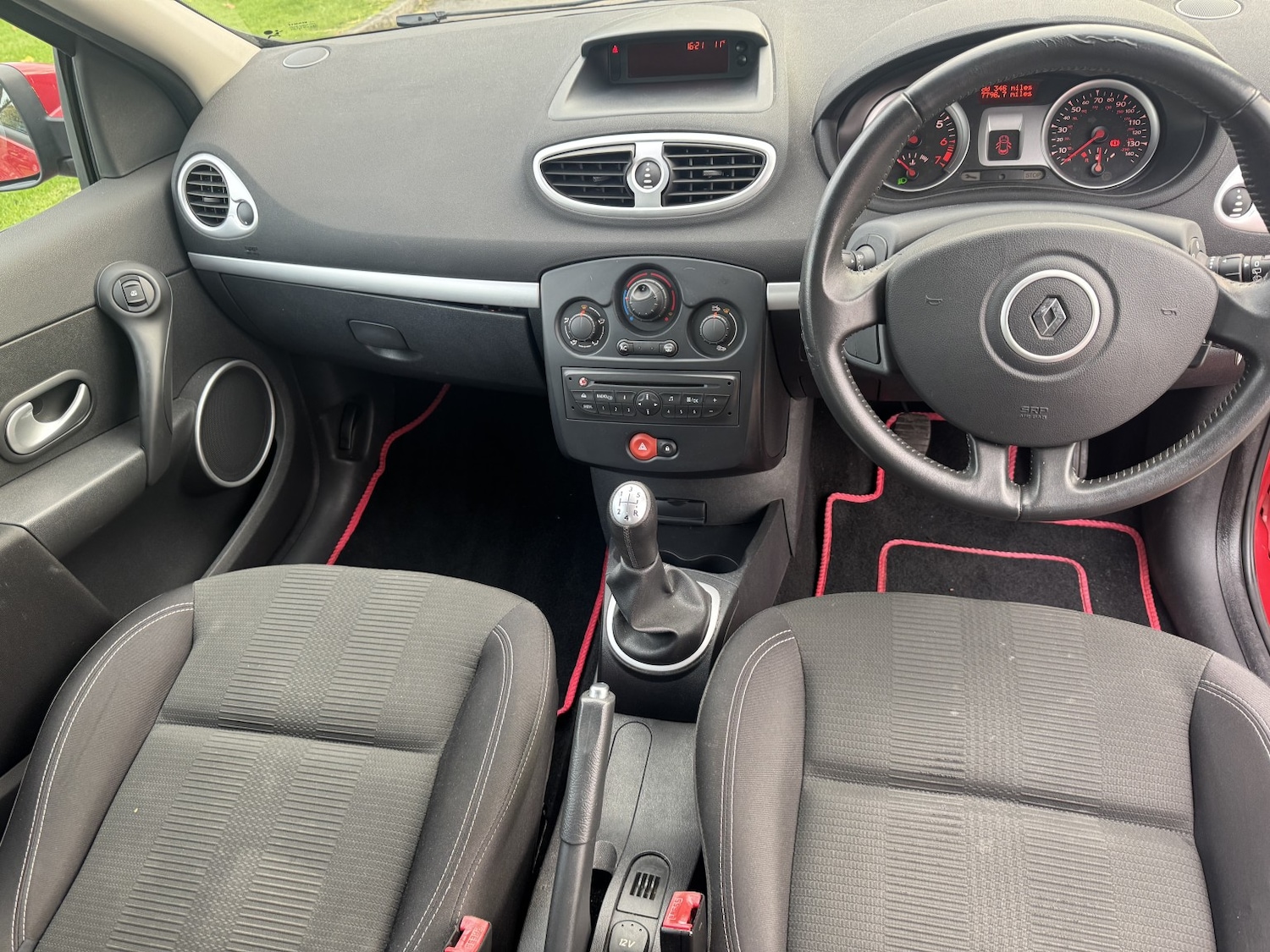 Used Renault Clio 2009 for sale - 76149314: Photo 10
