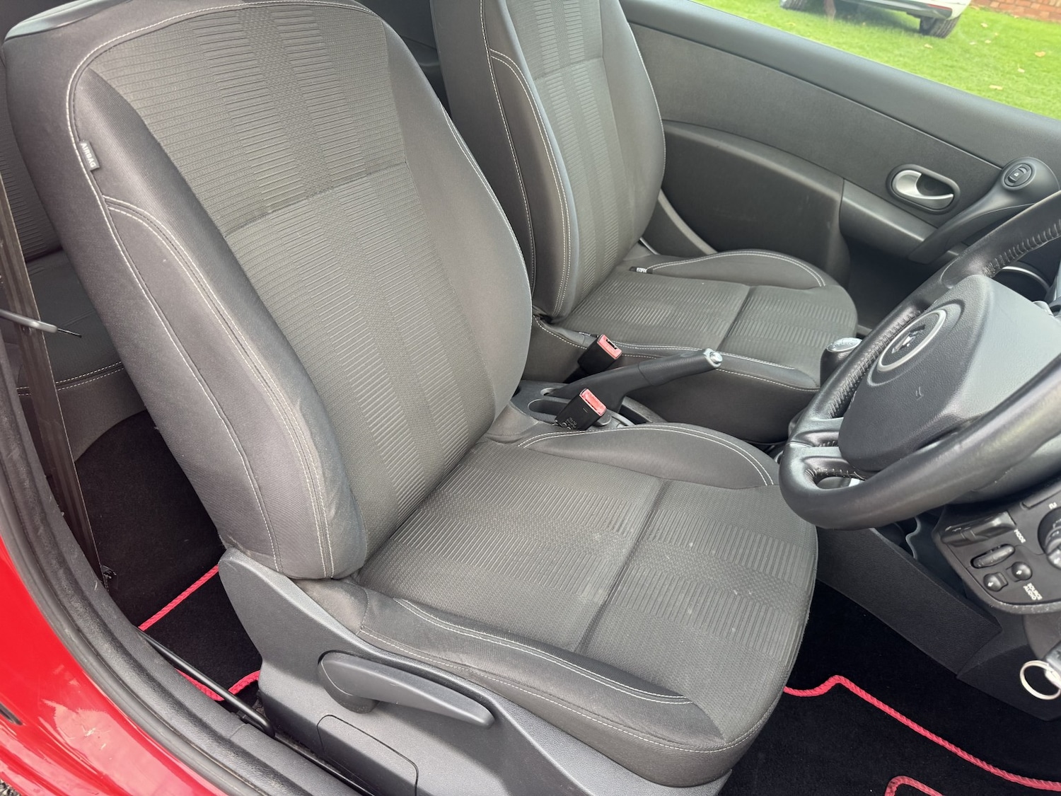 Used Renault Clio 2009 for sale - 76149314: Photo 15