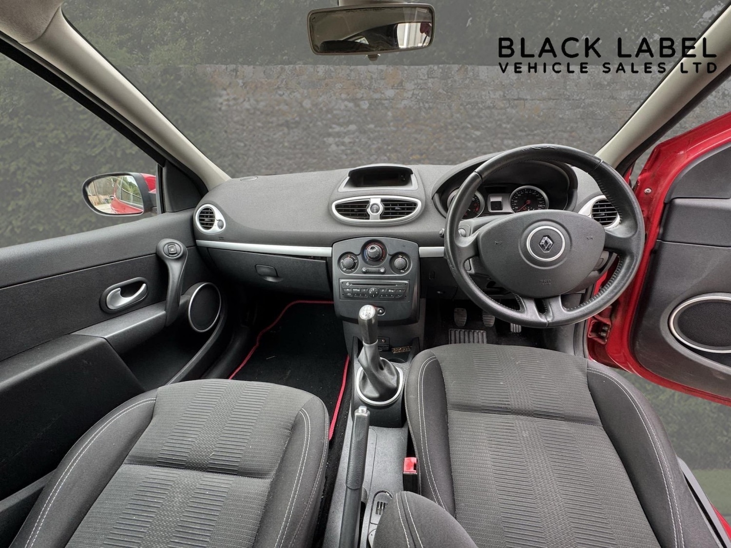 Used Renault Clio 2009 for sale - 76149314: Photo 8